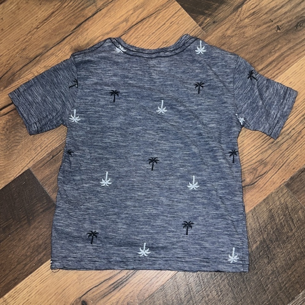 T-shirt​​​ - Picture 3 of 3